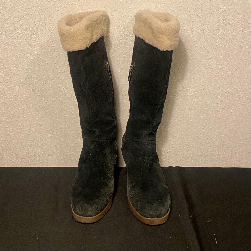 UGG shearling leather & sheepskin wedge boots size 6